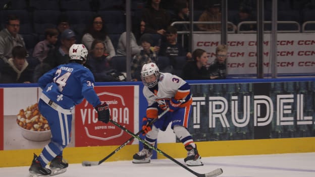 PHOTOS: Jr. Isles vs Quebec Nordiques