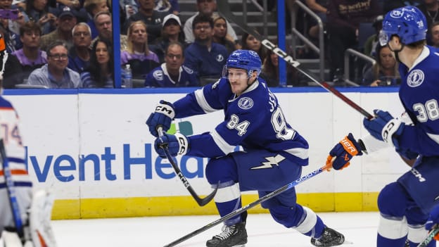 18733026_Edmonton_Oilers_v_Tampa_Bay_Lightning_Andrew_Taylor_(Greenfly)_20231119_010257