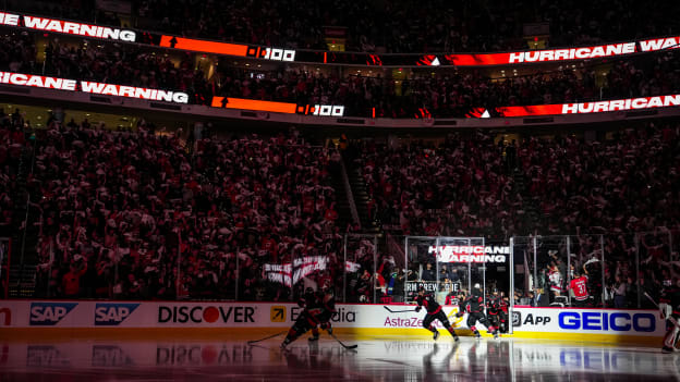 9_250422_CARvsNJD_RD1_GM2_JL106801