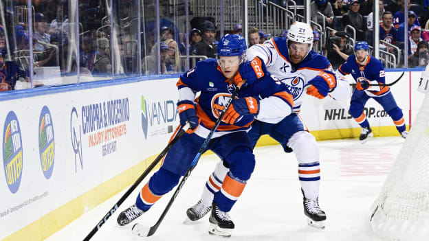 Edmonton Oilers v New York Islanders