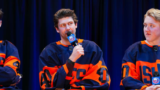 PHOTOS: Islanders Season Ticket Member Evening with the Players