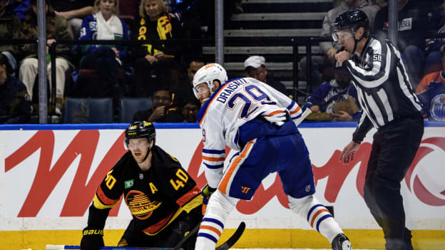Montreal Canadiens v Vancouver Canucks