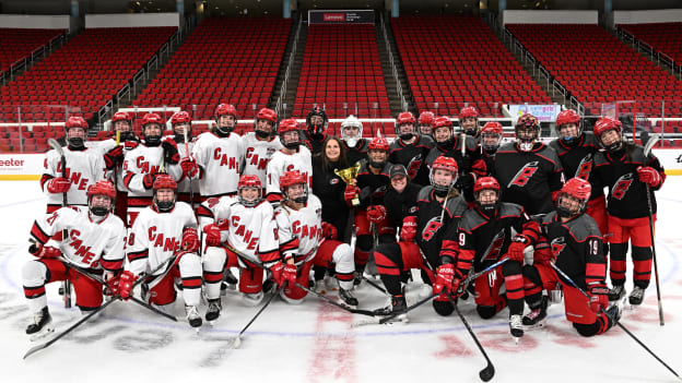 251003IIHFGirlsHockey0074_kdg