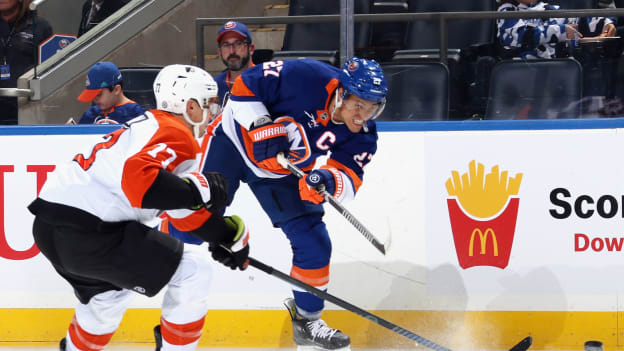 PHOTOS: Islanders 4, Flyers 3