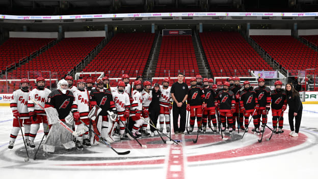 251003IIHFGirlsHockey0021_kdg