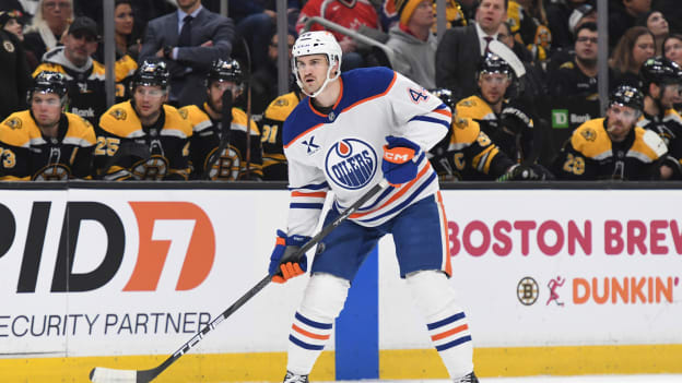 Edmonton Oilers v Boston Bruins