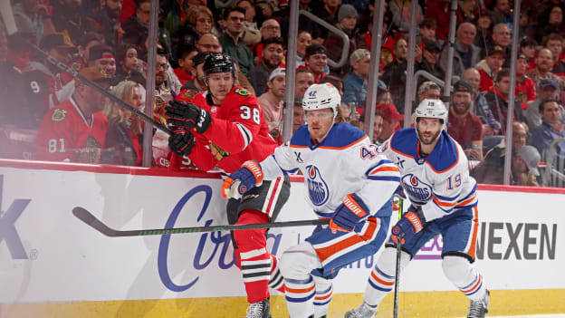 Edmonton Oilers v Chicago Blackhawks