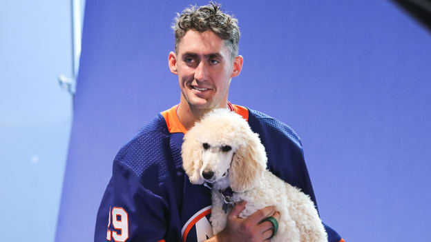 PHOTOS: Islanders 2021-22 Puppy Calendar Shoot