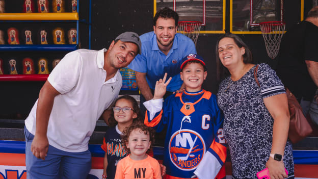 20250928_ISLES_BBQ_FINAL-82