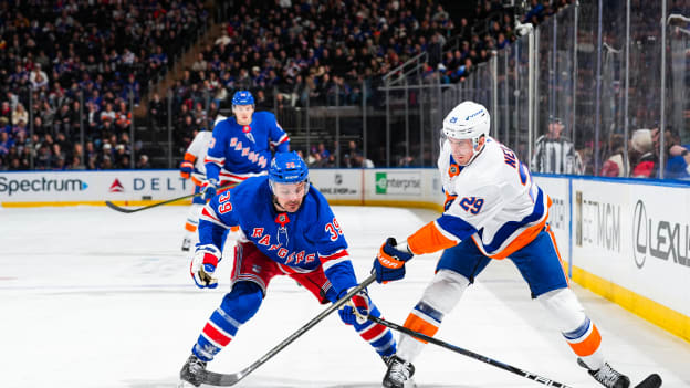 New York Islanders v New York Rangers