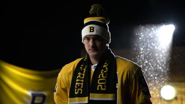 2025_12_03_NHL_StadiumSeries_Bruins_Player_154