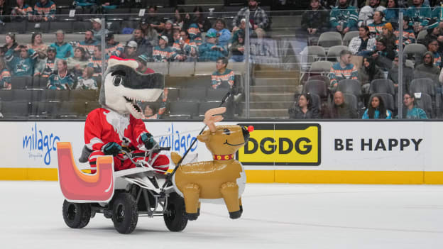 20231221_Coyotes_vs_Sharks_7264