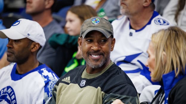 251116TBLvVAN_MilitaryAppreciation728cbl