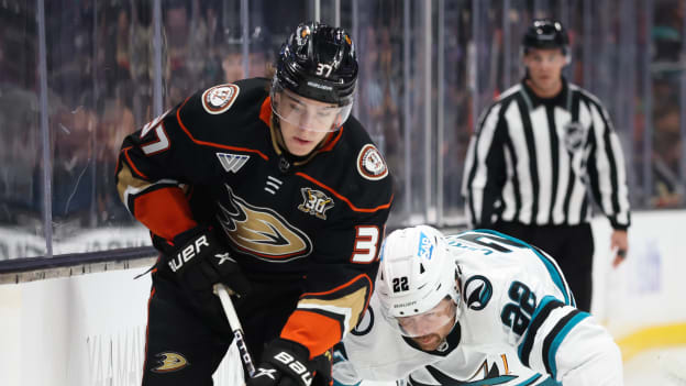 2023-24_0927_Ducks_Sharks_17