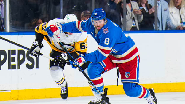 Pittsburgh Penguins v New York Rangers