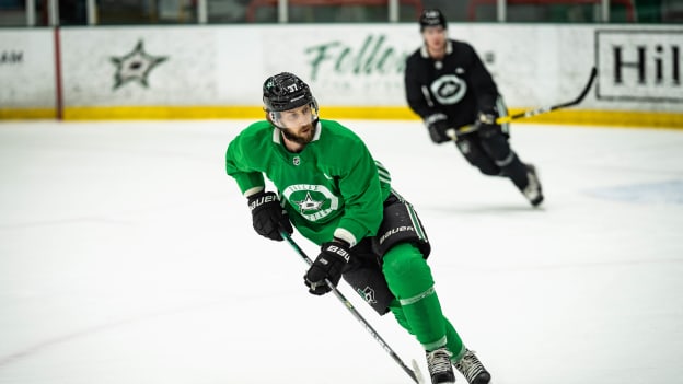 Stars open 2020-21 season with first day of training camp