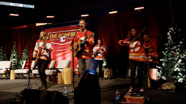 20251004_BONFIRE_FLA0071_JP