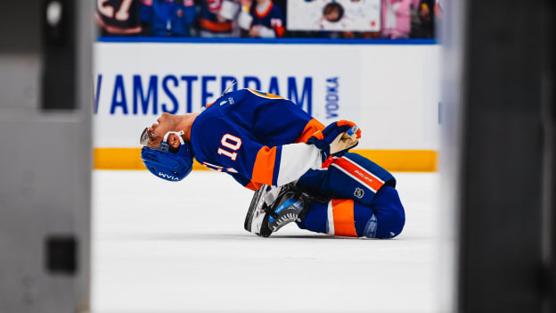 202603014_CGY_NYI_FINAL_WARMUPS-8