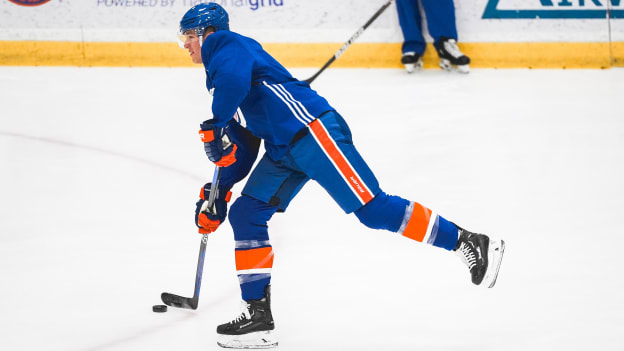 PHOTOS: Islanders Morning Skate Nov. 22, 2023