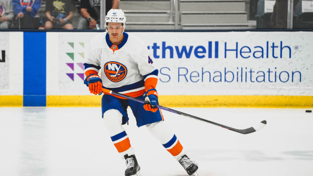 20250702_BLUE_WHITE_WARMUPS_EDITS-11