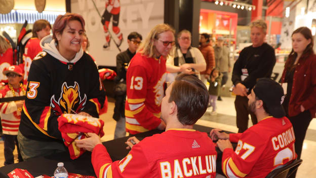 20260223_Flames Autograph Session_ 0033 DM