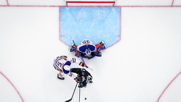 Edmonton Oilers v Utah Mammoth