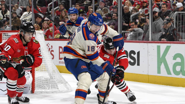 Edmonton Oilers v Chicago Blackhawks