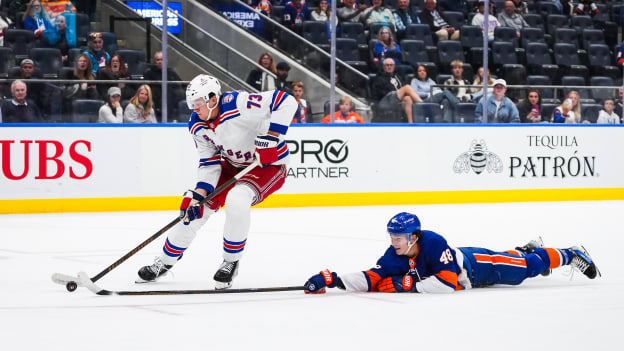 20250929_NYI_NYR_2P_action-14