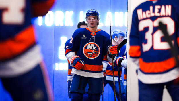 20251102_CBJ_NYI_WARMUPS-4