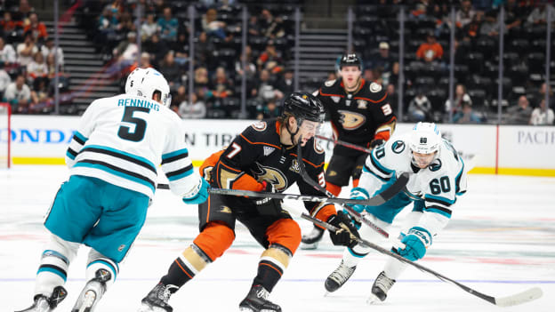 2023-24_0927_Ducks_Sharks_83