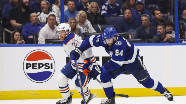 18732955_Edmonton_Oilers_v_Tampa_Bay_Lightning_Andrew_Taylor_(Greenfly)_20231119_010207