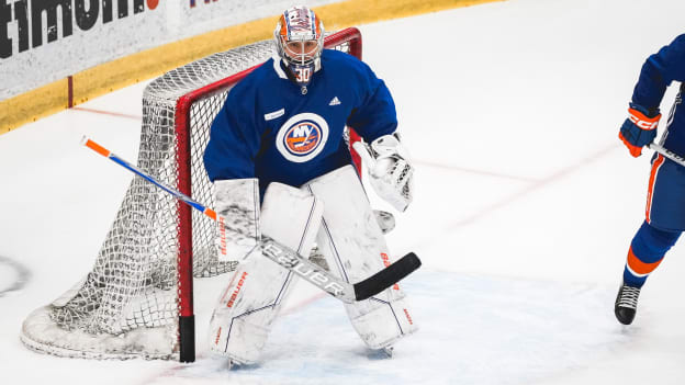 PHOTOS: Islanders Morning Skate Dec. 11
