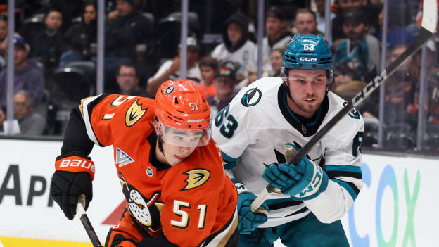 20250929_Sharks_Ducks_Robinson_0465