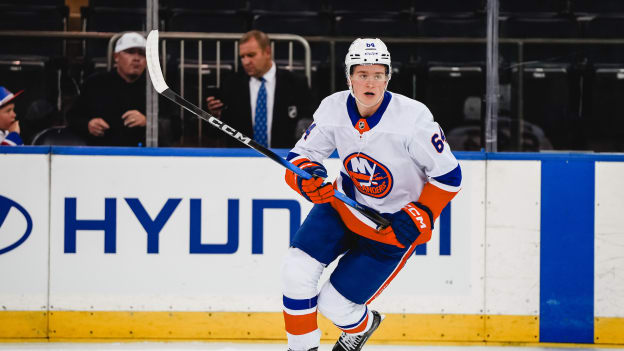 20250925_NYI_NYR_PRESEASON_PREGAME-17