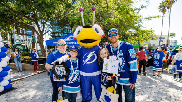 260328-ThunderBug-Birthday-046