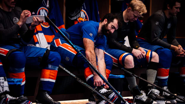 20251126_BOS_NYI_LACES-6