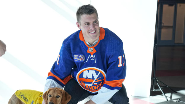 2023 Pucks and Paws Calendar Photo Shoot