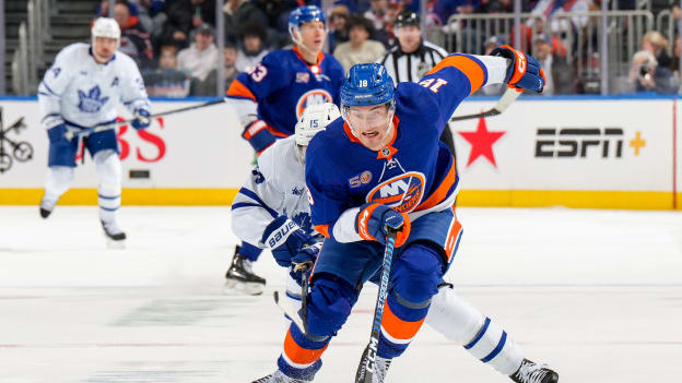 Socios.com Postgame Photos: Islanders 7, Maple Leafs 2
