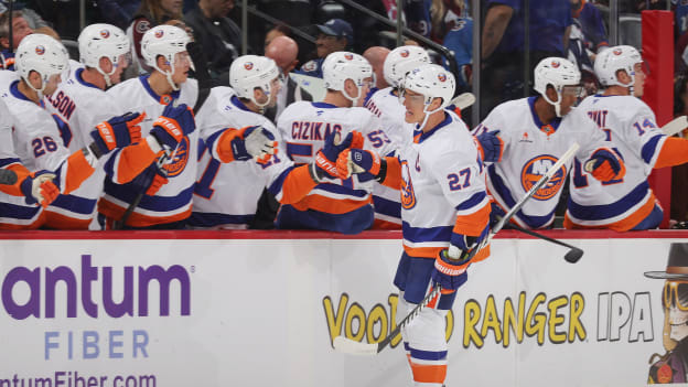 UBS Postgame Photos: Islanders 6, Avalanche 2