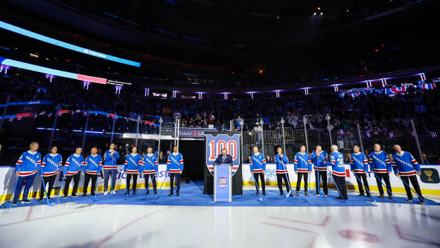 Fan Favorites Ceremony