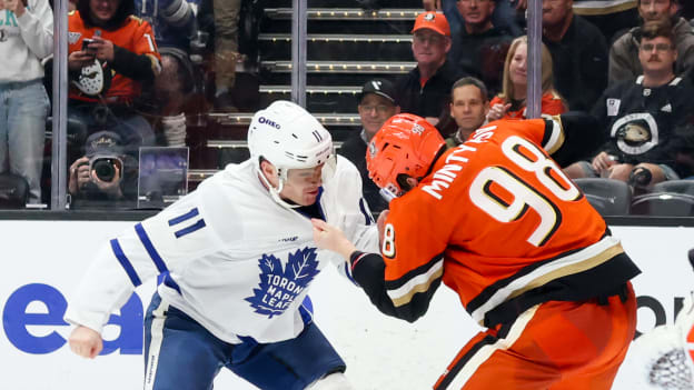 42062205_Toronto_Maple_Leafs_v_Anaheim_Ducks_Deleted_User_20260331_034915