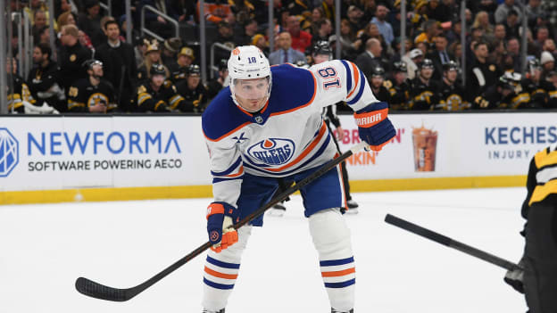 Edmonton Oilers v Boston Bruins
