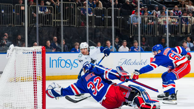 Vancouver Canucks v New York Rangers
