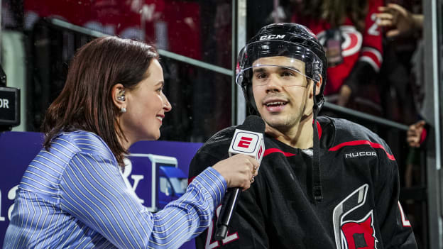 35_250420_CARvsNJD_RD1_GM1_JL209021