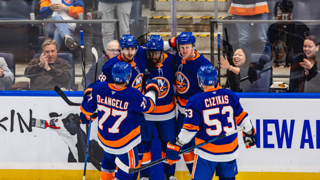 20251104_NY_BOS_EM-18