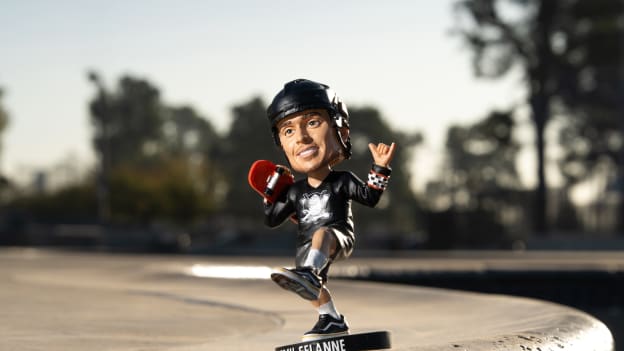 1304adfc-e68d-4b37-b37e-ecad3d547f072025-26_ADHC_Vans_Teemu-Bobblehead-IMGS_11