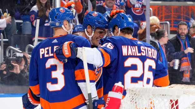 UBS Postgame Photos: Islanders 3, Flyers 2