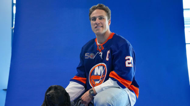 2023 Pucks and Paws Calendar Photo Shoot