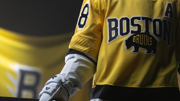 2025_12_03_NHL_StadiumSeries_Bruins_Player_449