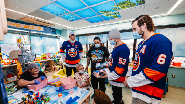 20251218_HOSPITALVISITS_COHENS-10